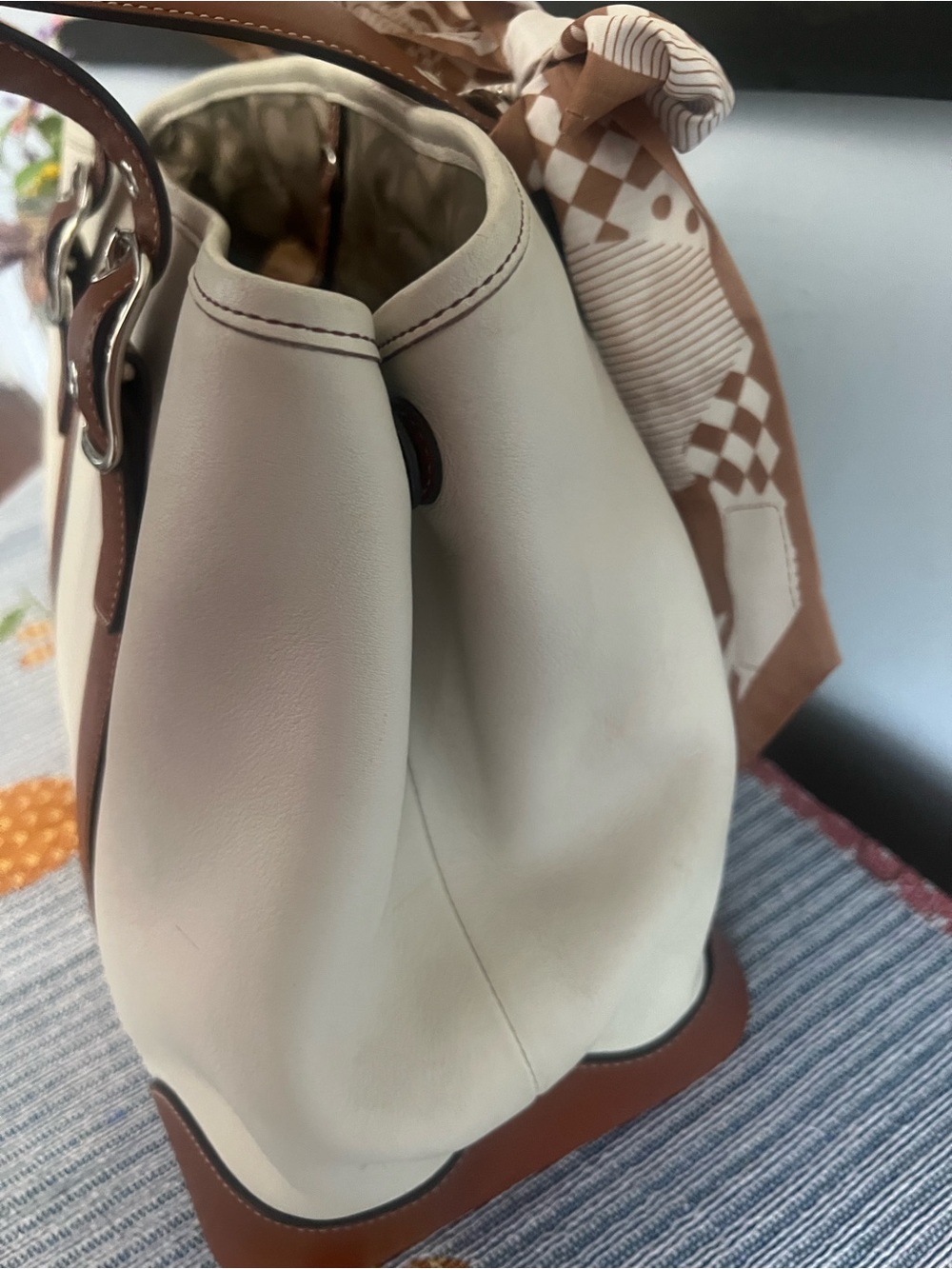 Vintage 2003 Coach Hampton Gallery Tote Cream and Brown Leather - Picture 13 of 15